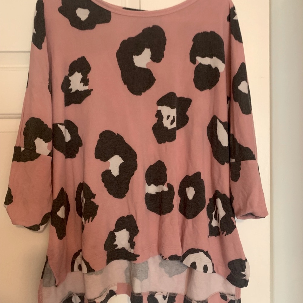Cute, comfy outfit - Picture 3 of 4